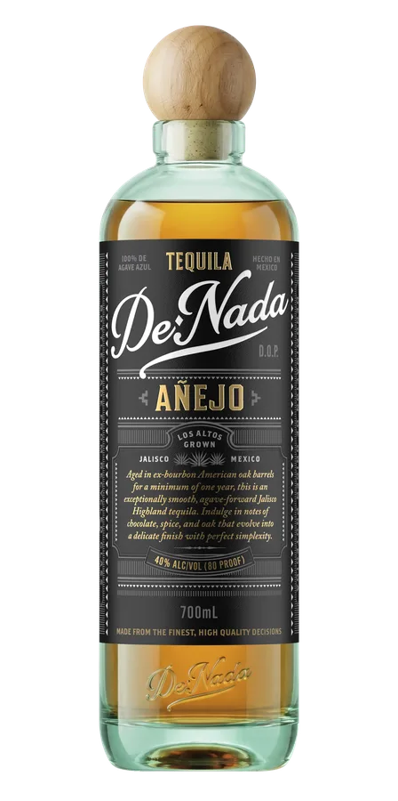De Nada Añejo bottle